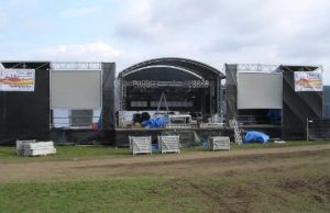 Stageco-Bühne für SonneMondSterne Stageco-Bühne für SonneMondSterne Festival