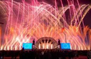 lunatX inszeniert Feuerwerk in Berlin lunatX inszeniert Feuerwerk zu Feierlichkeiten in Berlin