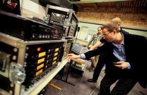 Sennheiser und das SAE Institute bieten neue Wireless-Workshops an Sennheiser und das SAE Institute bieten neue Wireless-Workshops an