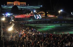 Riedel Videolink beim Sommernachtskonzert Riedel Videolink beim Sommernachtskonzert