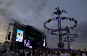 Stageco-XL-Tower für die Just White-Party Stageco-XL-Tower für die Just White-Party