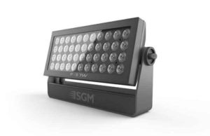 PRG nimmt LED-Washlight P-5 TW von SGM ins Portfolio