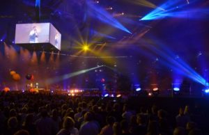 GLP illuminiert einziges PUR Konzert in Deutschland