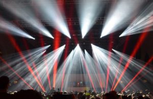 Fritz Kalkbrenner tourt mit dem Clay Paky Mythos