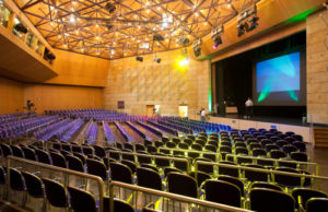 Feiner liefert neue Saallichtsteuerung für die Stadthalle Fürth