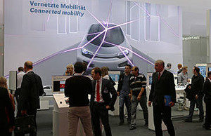 Laser Display von LOBO auf dem IAA-Stand von Bosch
