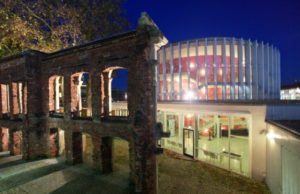 Theater Münster entscheidet sich für ROBE Robin DL4F Wash