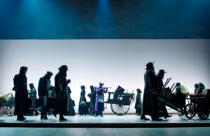 GLP Bars illuminieren Anatevka am Broadway