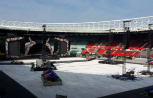 415 Tonnen Material von eps für ACDC Konzert