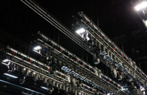 Staatstheater Wiesbaden erneuert Arbeitslicht mit LED-Flutern von Feiner