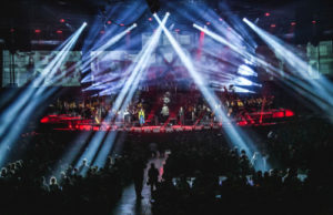 Pop Meets Classic mit Philips Vari-Lite VL6000 und Showline eStrip 10