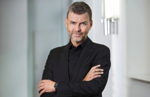 Wolfgang Weyand wird für Frankfurter Messedoppel tätig