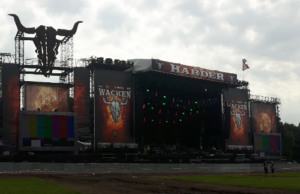 50 Trailer mit Material für das Wacken Open Air