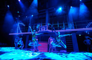 Fack ju Göthe Musical-Premiere mit Robe-Equipment