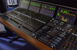 Stage Tec modifiziert Crescendo-Mischpult für Theateranwendungen