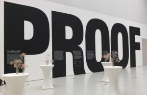 Equipment von Digital Projection für die Proof-Ausstellung