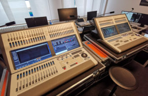 Avolites Sapphire Touch-Konsolen für Ehm Media und Artomation