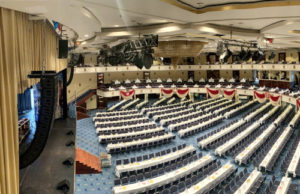 L-Acoustics Kara Installation im Tagungshotel