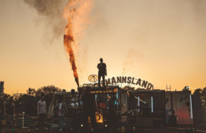 Adam Hall mit Ben Böhmer im „Kliemannsland“