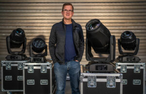 Weitere Elation Proteus Scheinwerfer bei TLT Event