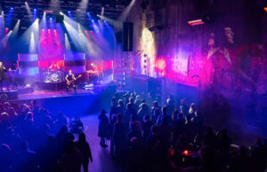 Virtual LiVe: Fraunhofer-Team validiert hybrides Konzert Konzert im Kesselhaus (Foto: Paul Hahn/Fraunhofer Fokus)