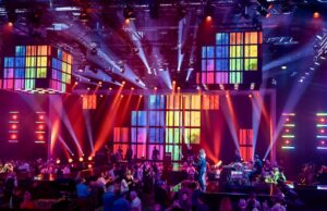 Silvester Show Inszenierung mit Ayrton Movinglights