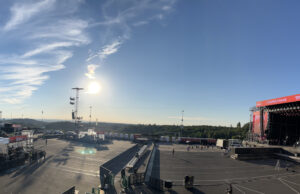 Stageco mit drei Großveranstaltungen in die Sommersaison gestartet Aufbau-Arbeiten beim Rock am Ring 2022 (Foto: Stageco)