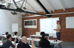 Neue Seminartermine bei der Apex Riggingschule Kombi-Seminar „Sachkundiger für Anschlagmittel und Traversensysteme“ (Foto: Apex Riggingschule)