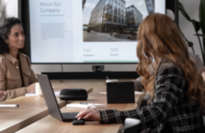 Shure verkündet engere Zusammenarbeit mit Barco (Foto: Shure)