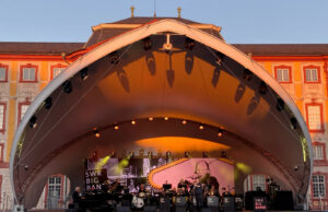 INFiLED LED-Material beim Schlossfestival