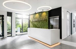 Optimistisch ins neue Jahr: POOLgroup feiert 2023 ihren 45. Geburtstag Eingangsbereich bei der POOLgroup in Emsdetten (Foto: POOLgroup)