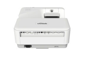 Neuer Ultra Short Throw-Laserprojektor von Vivitek DU775Z-UST (Foto: Vivitek)