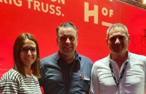 Acson wird HOF-Partner: Edwin Duivelaar mit Alex Costa (Foto: H.O.F. Alutec)