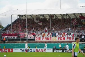 SV Elversberg zuhause im neuen Interimsstadion (Fotos: SV Elversberg)