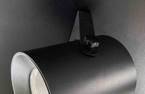 Talus Bracket Leuchte mit DMX-Ansteuerung von Electron