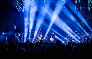 The BossHoss mit Claypaky auf „Electric Horsemen“ Tour