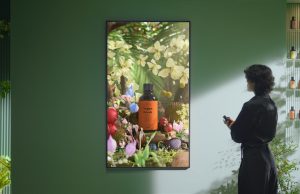 Samsung Crystal UHD-Displays für Showrooms und Meetingräume QxC-Serie (Foto: Samsung)