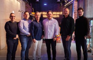 Adam Hall Group: OHM Distribution wird Cameo Vertriebspartner Adam Hall Group und OHM Distribution werden Vertriebspartner (Foto: Adam Hall Group)