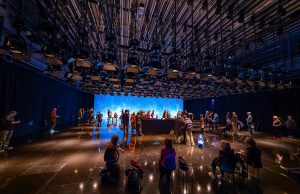 „Begehbarer Klangkörper“ mit d&b Soundscape realisiert