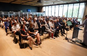 Innovative Sicherheitsstrategien für Großveranstaltungen Stadtrat Peter-Hanke eröffnet die Konferenz (Foto: WH International Services GmbH/Regina-Huegli)