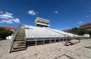 Madgeburger DomplatzOpenAir mit Bender Tribünen Mobile Tribünen beim DomplatzOpenAir (Fotos: Bender Tribünen)
