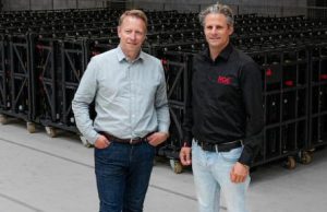 AED Display investiert in die Vanish 4ST-Serie von ROE Thierry Heldenbergh und Sam Swerts (von links, Foto: AED Display)