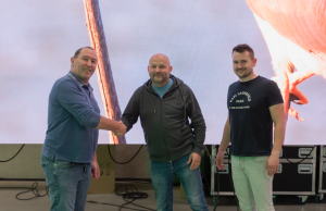 Mike Leuchter Veranstaltungstechnik setzt auf DMT Mike Leuchter Veranstaltungstechnik setzt auf DMT (Foto: Highlite International B.V.)