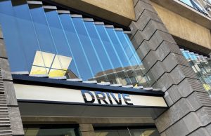 Bundeskonferenz Veranstaltungswirtschaft geht in vierte Runde Außenaufnahme der Location Drive. Volkswagen Group Forum (Foto: Bundeskonferenz Veranstaltungswirtschaft)