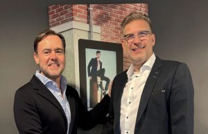Audipack wird Teil der Global Mounts Group Dick van Baarlen und Julian van den Berg (von links, Foto: Global Mounts Group)