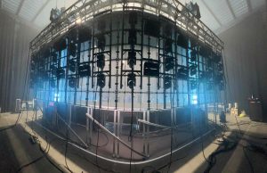 AVM investiert in 260 qm Innlights LED-Equipment