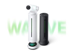 Links: Die Insta360 Wave mit der Insta360 Link 2 KI-Webcam