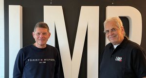 LMP Lichttechnik verstärkt deutsches Vertriebsteam Ecky Zudrop mit Michael „Qincy“ Strathmann (von links, Foto: LMP)