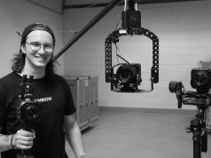Ambion hat in neue Kameratechnik investiert Robin von Ambion mit einer Panasonic-Kamera und dem Polecam Stativ-Ausleger mit Rig (Foto: Ambion)