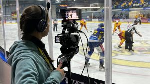 FHGR-Studenten übertragen EHC-Arosa-Spiele (Fotos: FH Graubünden)
